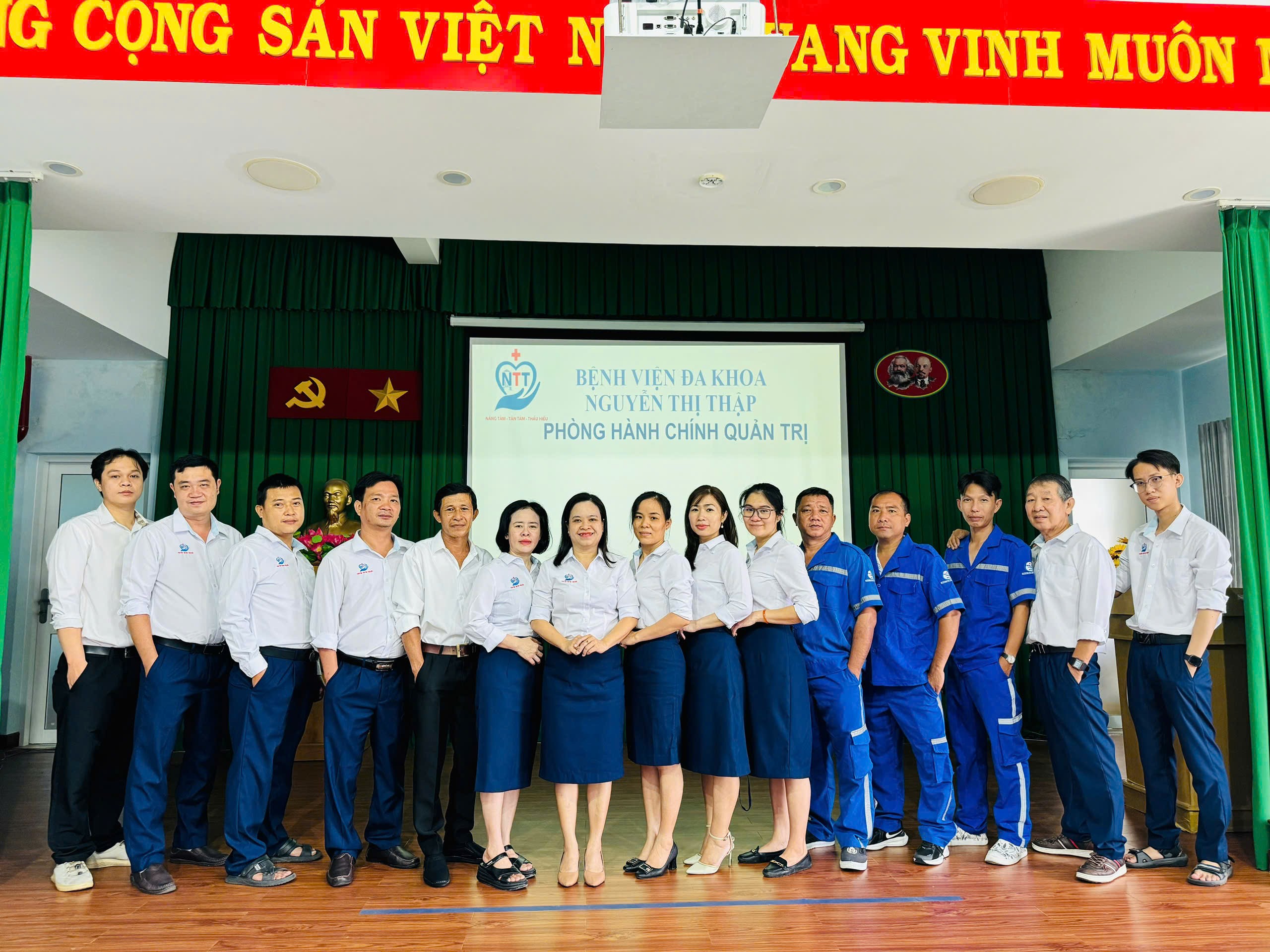 Phòng Hành Chính Quản Trị