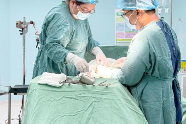  PHẪU THUẬT THÀNH CÔNG CA ĐA U XƠ TỬ CUNG LỚN – GIỮ TRỌN CƠ HỘI LÀM MẸ