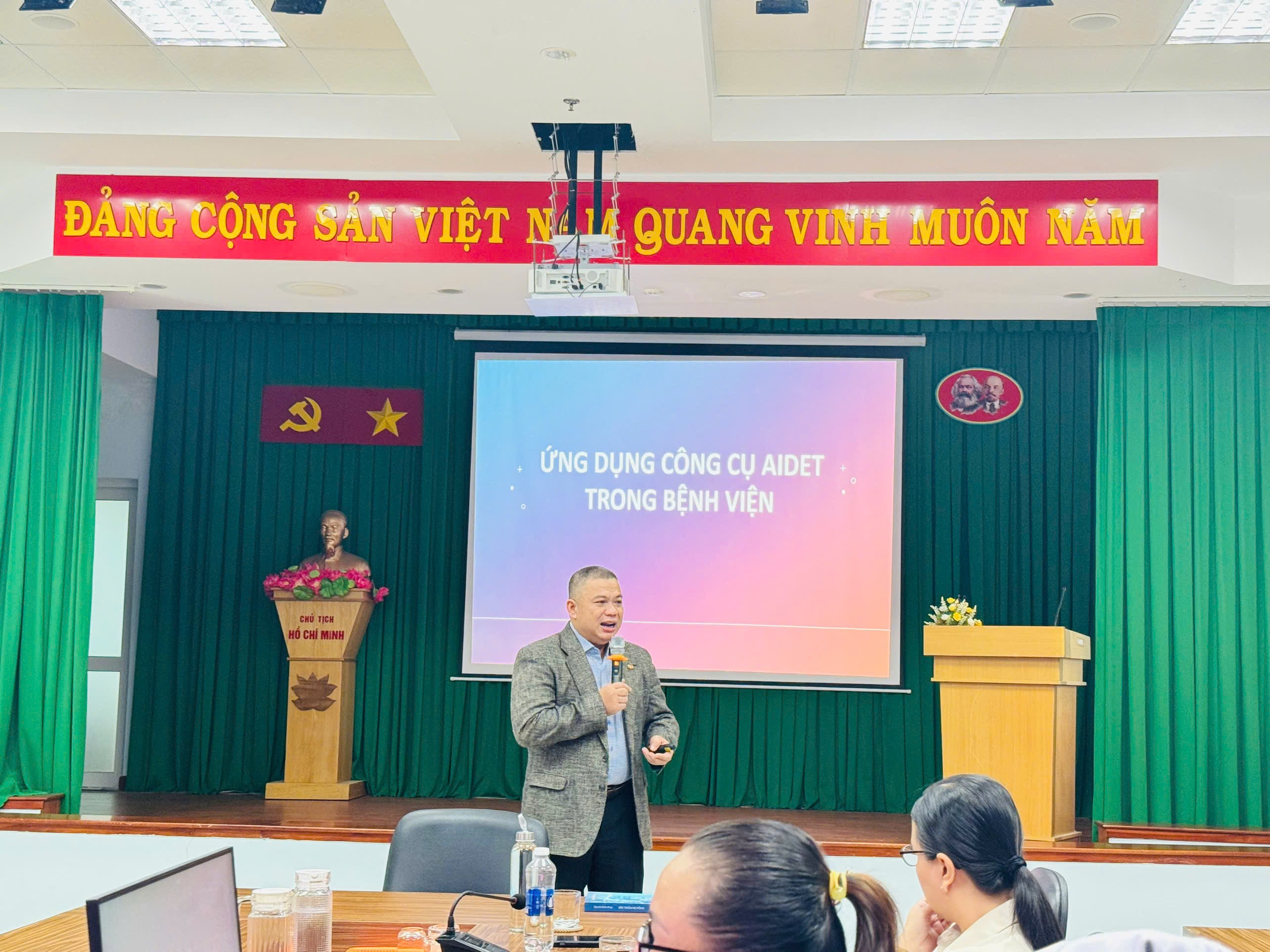  TẬP HUẤN TRUYỀN THÔNG TƯ VẤN GIÁO DỤC SỨC KHỎE CHO ĐIỀU DƯỠNG – HỘ SINH – KỸ THUẬT VIÊN NĂM 2025 