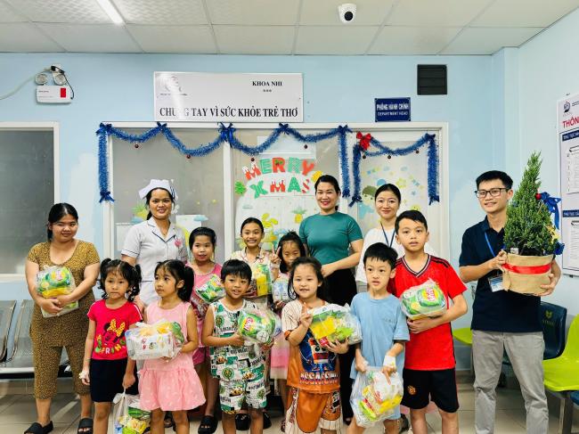 GIÁNG SINH YÊU THƯƠNG LAN TỎA TẠI BỆNH VIỆN 